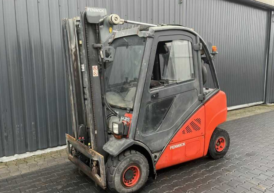 Linde H25D-01 - Forklift diesel: gambar 1 Linde H25D-01 - Forklift diesel: gambar 1