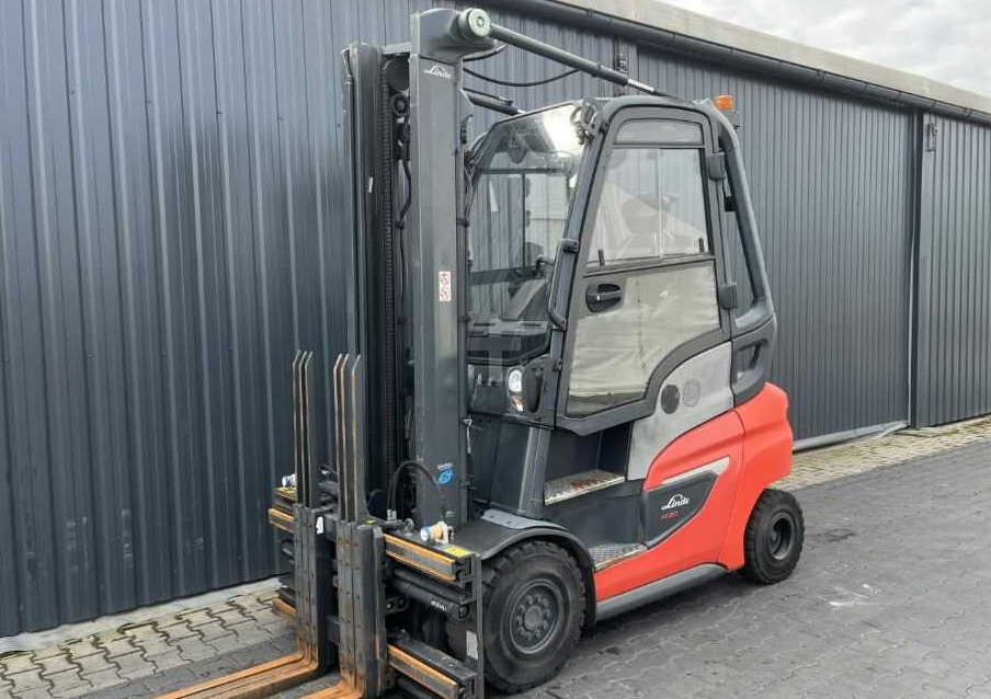 Linde H30D-01 - Forklift diesel: gambar 1 Linde H30D-01 - Forklift diesel: gambar 1