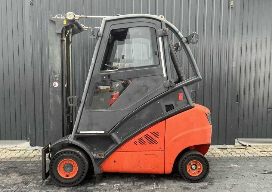 Linde H30T-01 - Forklift LPG: gambar 2 Linde H30T-01 - Forklift LPG: gambar 2