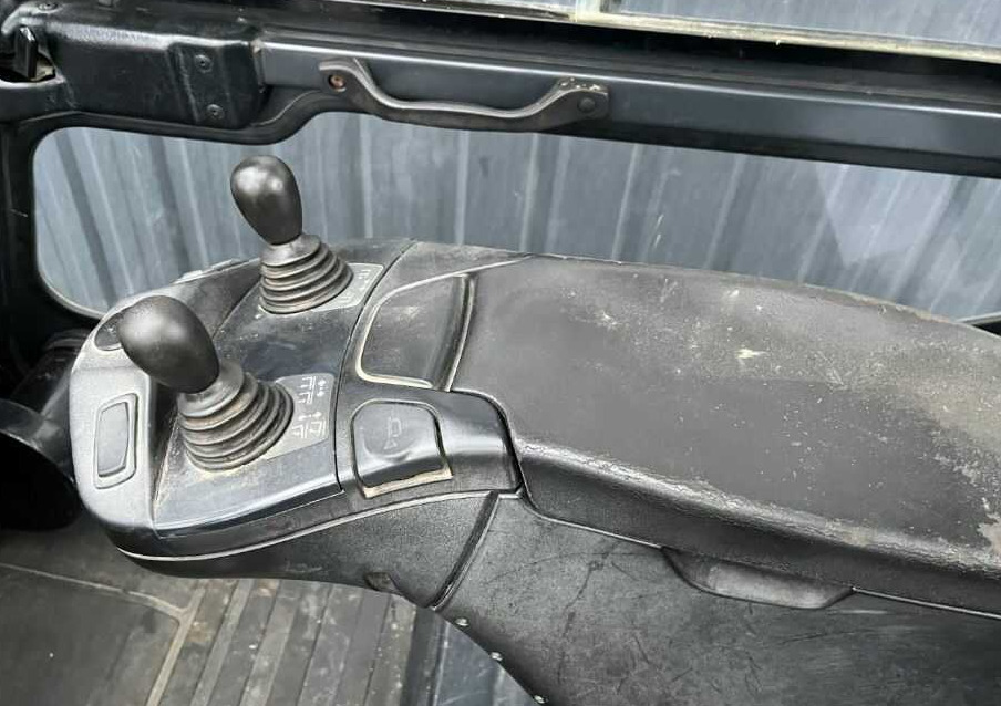 Linde H40T-02 - Forklift LPG: gambar 5 Linde H40T-02 - Forklift LPG: gambar 5