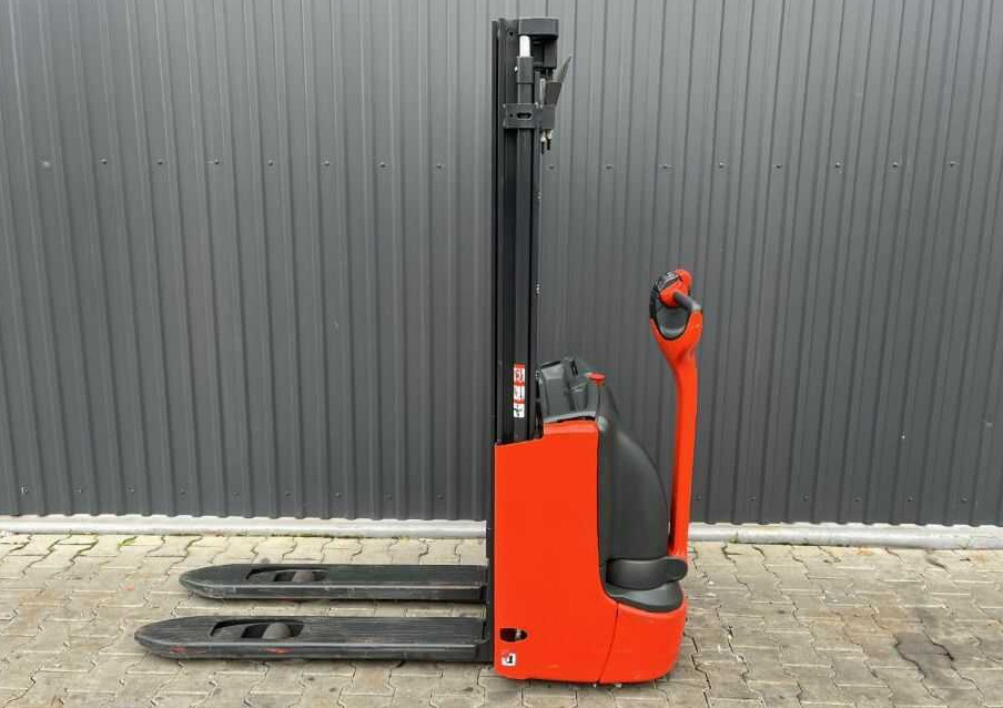 Linde L12 - Penumpuk: gambar 2 Linde L12 - Penumpuk: gambar 2