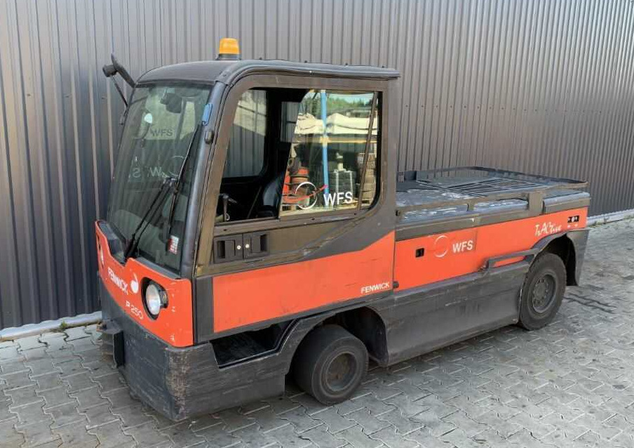 Linde P250 - Traktor derek: gambar 1 Linde P250 - Traktor derek: gambar 1