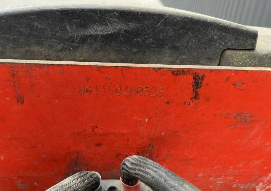Linde P30C - Traktor derek: gambar 4 Linde P30C - Traktor derek: gambar 4