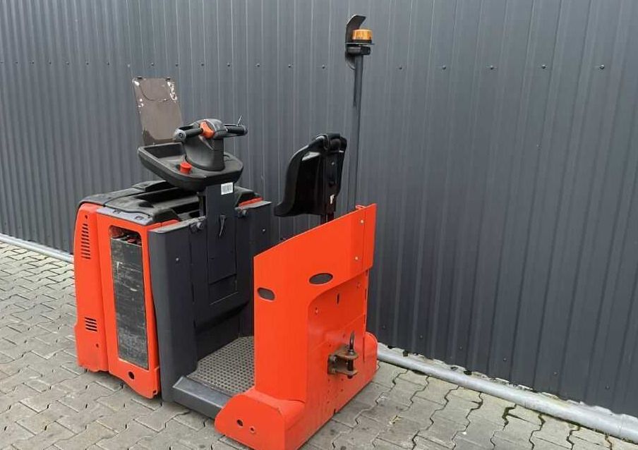 Linde P30C - Traktor derek: gambar 3 Linde P30C - Traktor derek: gambar 3
