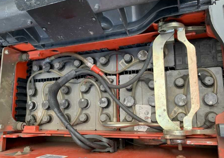 Linde P30C - Traktor derek: gambar 5 Linde P30C - Traktor derek: gambar 5