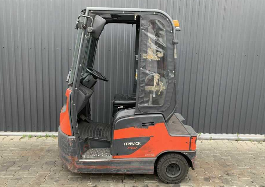 Linde P60 - Traktor derek: gambar 2 Linde P60 - Traktor derek: gambar 2