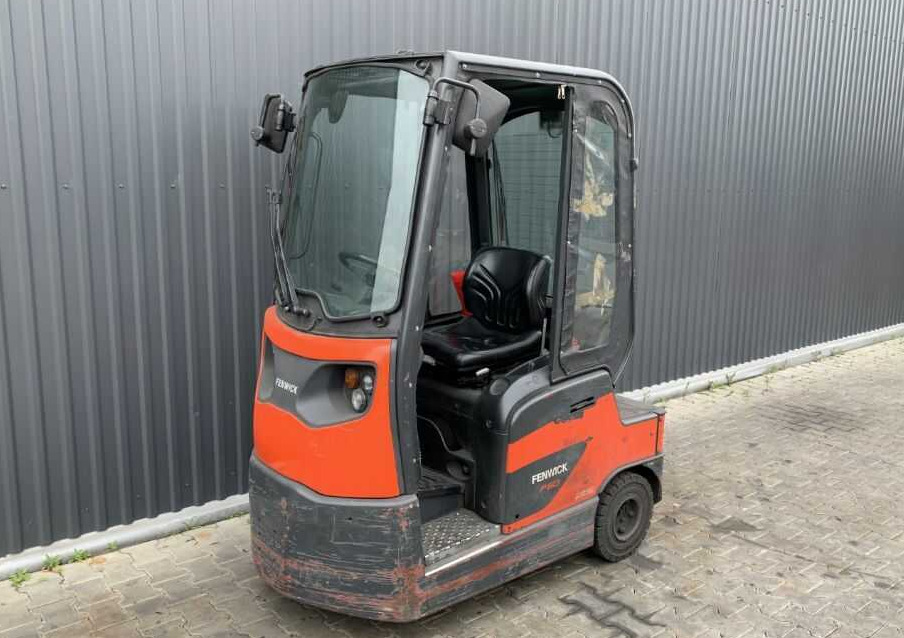 Linde P60 - Traktor derek: gambar 1 Linde P60 - Traktor derek: gambar 1