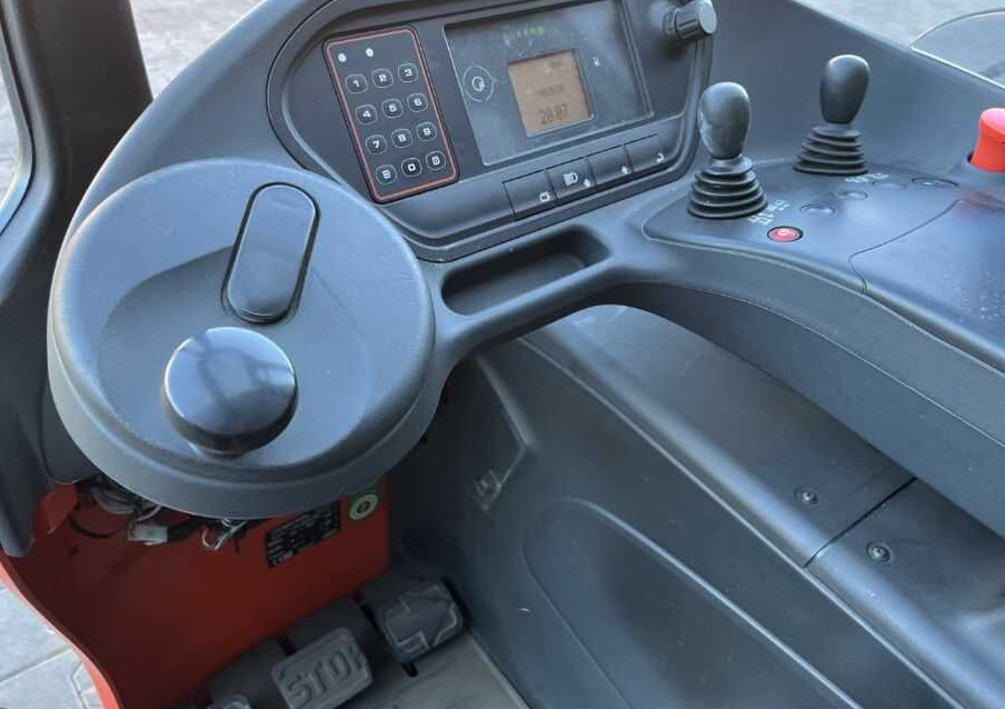 Jangkauan truk Linde R12B: gambar 6
