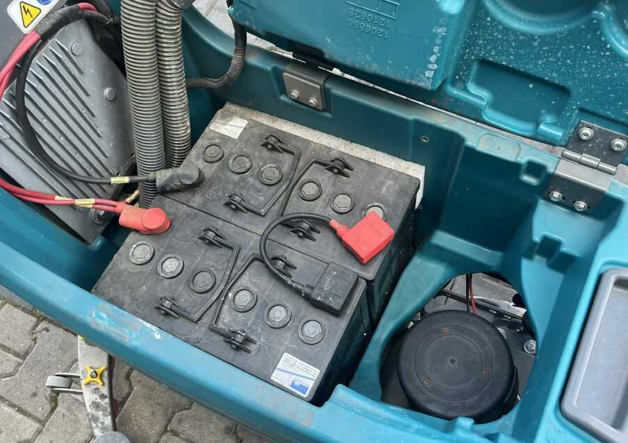 Tennant T300 - Pengering penggosok: gambar 5 Tennant T300 - Pengering penggosok: gambar 5