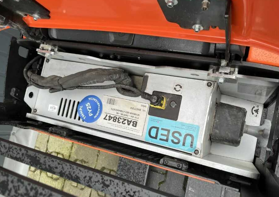 Toyota LPE200 - Truk pallet: gambar 5 Toyota LPE200 - Truk pallet: gambar 5