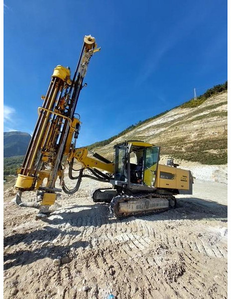 Atlas-Copco Roc F6 - Anjungan pengeboran: gambar 1 Atlas-Copco Roc F6 - Anjungan pengeboran: gambar 1