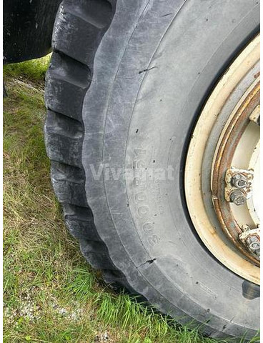 Roda/ Ban Bridgestone 30.00R51: gambar 9