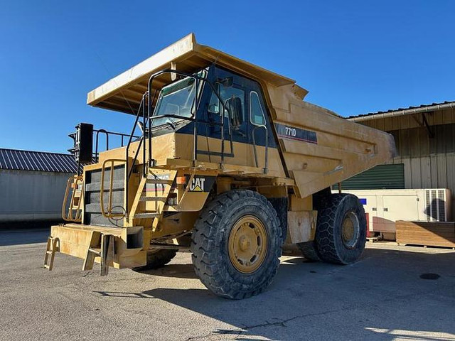 Caterpillar 771D - Tempat sampah: gambar 1 Caterpillar 771D - Tempat sampah: gambar 1