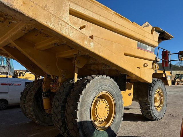 Caterpillar 771D - Tempat sampah: gambar 4 Caterpillar 771D - Tempat sampah: gambar 4