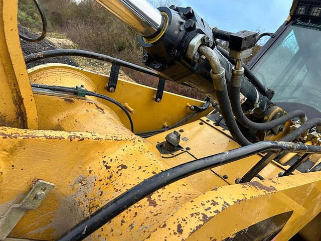 Loader konstruksi Caterpillar 963D: gambar 10