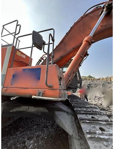 Hitachi ZX670 LCR-3 - Ekskavator: gambar 2 Hitachi ZX670 LCR-3 - Ekskavator: gambar 2