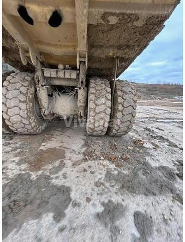 Komatsu HD605-7 - Tempat sampah: gambar 5 Komatsu HD605-7 - Tempat sampah: gambar 5