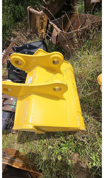 Komatsu PC200 - Ember: gambar 4 Komatsu PC200 - Ember: gambar 4