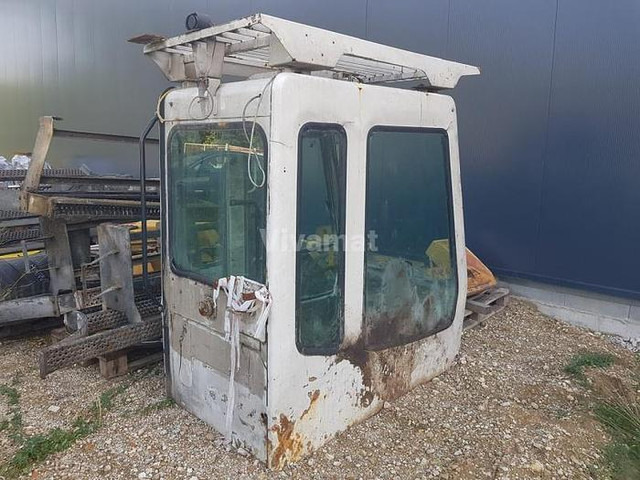 Liebherr A904 R904 A914 R914 A924 R924 A934 R934 A944 R944 A954 R954 - - Kabin dan interior: gambar 1 Liebherr A904 R904 A914 R914 A924 R924 A934 R934 A944 R944 A954 R954 - - Kabin dan interior: gambar 1