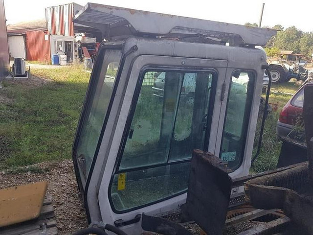 Liebherr A904 R904 A914 R914 A924 R924 A934 R934 A944 R944 A954 R954 - - Kabin dan interior: gambar 2 Liebherr A904 R904 A914 R914 A924 R924 A934 R934 A944 R944 A954 R954 - - Kabin dan interior: gambar 2