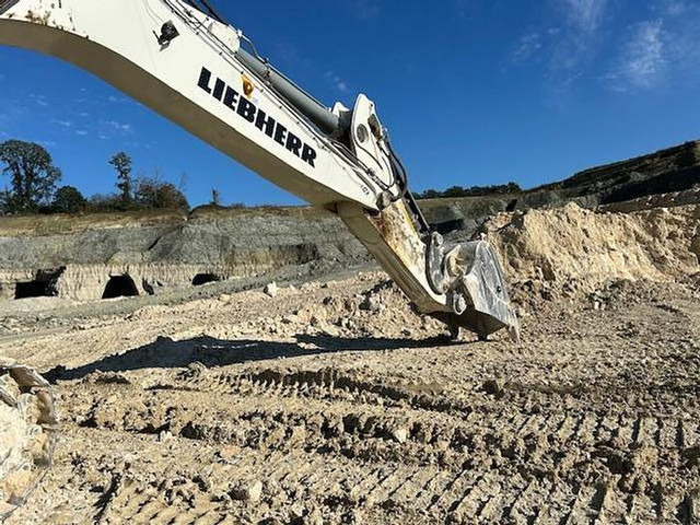 Liebherr R9100 - Ekskavator perayap: gambar 2 Liebherr R9100 - Ekskavator perayap: gambar 2
