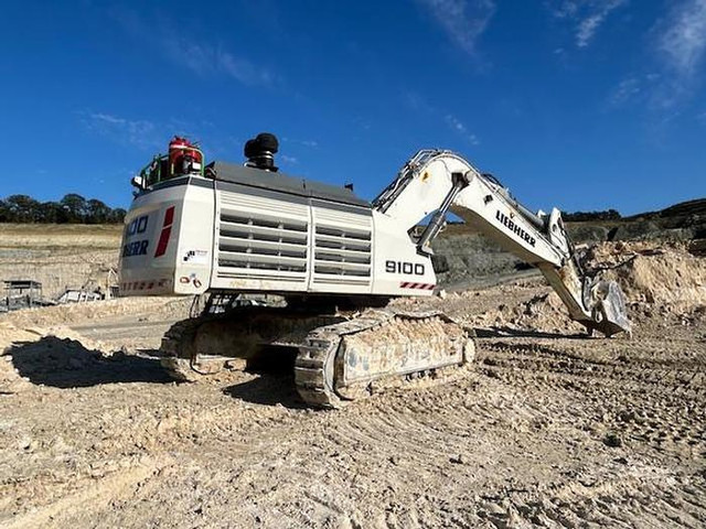 Liebherr R9100 - Ekskavator perayap: gambar 1 Liebherr R9100 - Ekskavator perayap: gambar 1