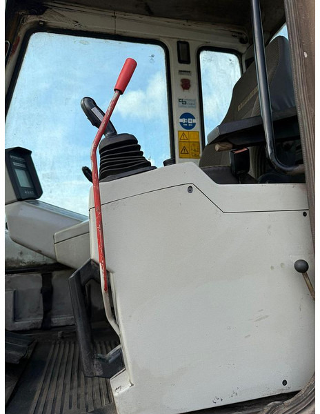 Liebherr R934B EW - Ekskavator perayap: gambar 3 Liebherr R934B EW - Ekskavator perayap: gambar 3