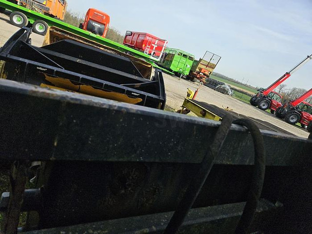 Peralatan konstruksi Rabaud 72009D: gambar 7 Peralatan konstruksi Rabaud 72009D: gambar 7