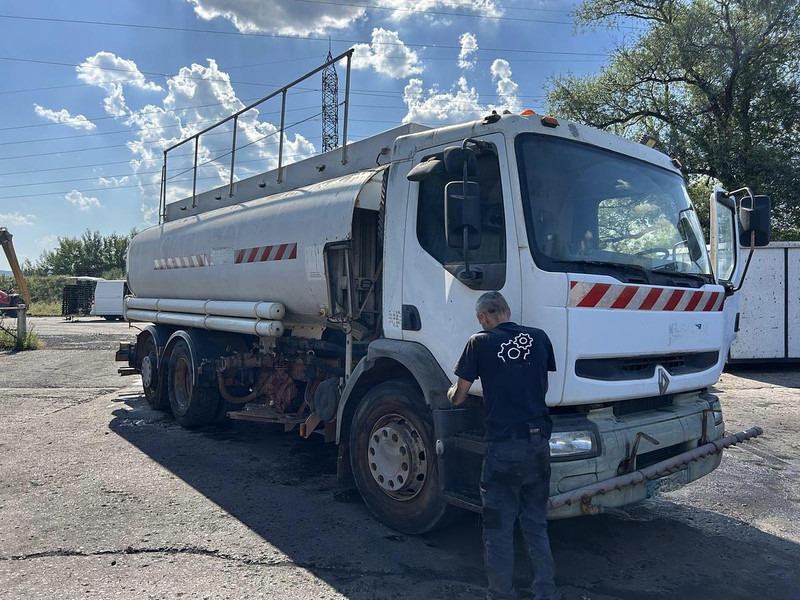 Renault 320 - Truk tangki: gambar 3 Renault 320 - Truk tangki: gambar 3