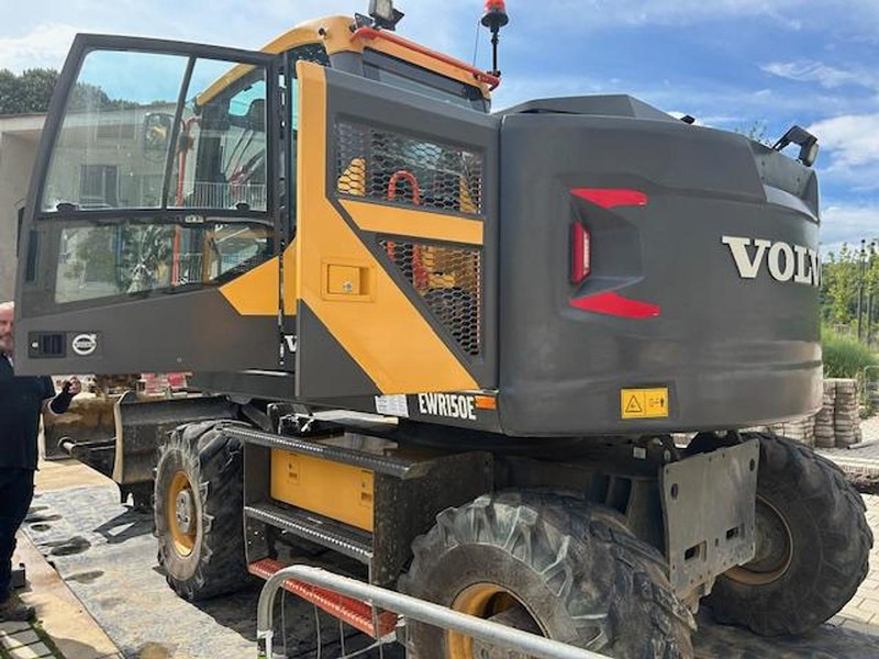Volvo EWR150E - Ekskavator roda: gambar 2 Volvo EWR150E - Ekskavator roda: gambar 2