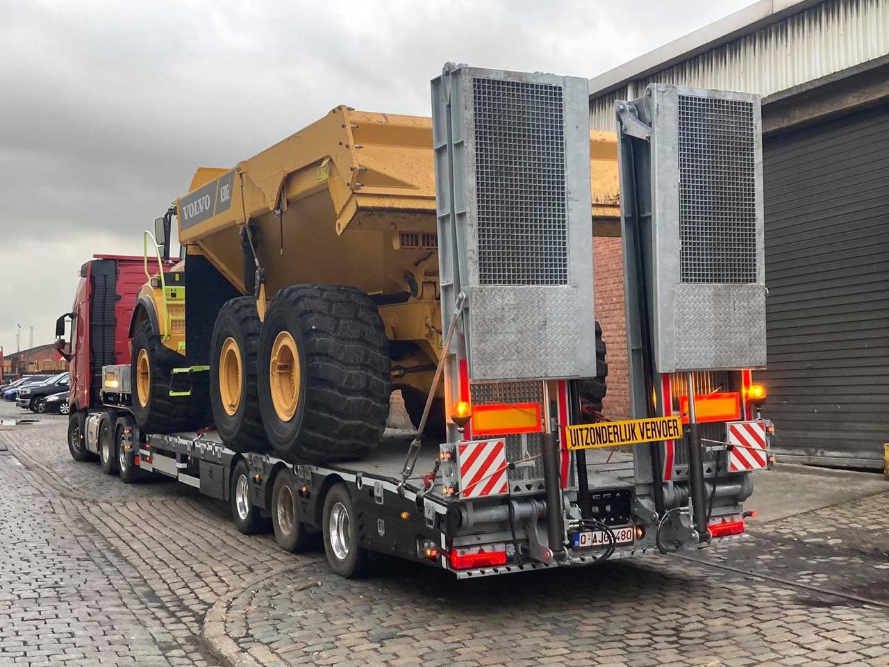 KASHWAA LOWBED - Semi-trailer low bed: gambar 3 KASHWAA LOWBED - Semi-trailer low bed: gambar 3