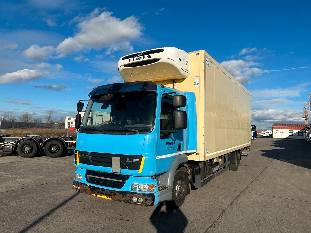 DAF LF 45.250 * THERMO-KING * AUTOMATIK * SCHMITZ * - Truk berpendingin: gambar 1 DAF LF 45.250 * THERMO-KING * AUTOMATIK * SCHMITZ * - Truk berpendingin: gambar 1