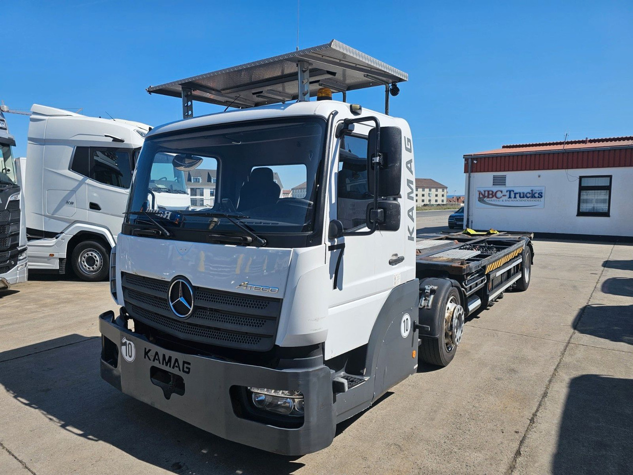 Mercedes-Benz KAMAG * WBH25 * UMSETZER * KLIMA * STANDHEIZ. * - Pengangkut kontainer/ Container truck: gambar 1 Mercedes-Benz KAMAG * WBH25 * UMSETZER * KLIMA * STANDHEIZ. * - Pengangkut kontainer/ Container truck: gambar 1