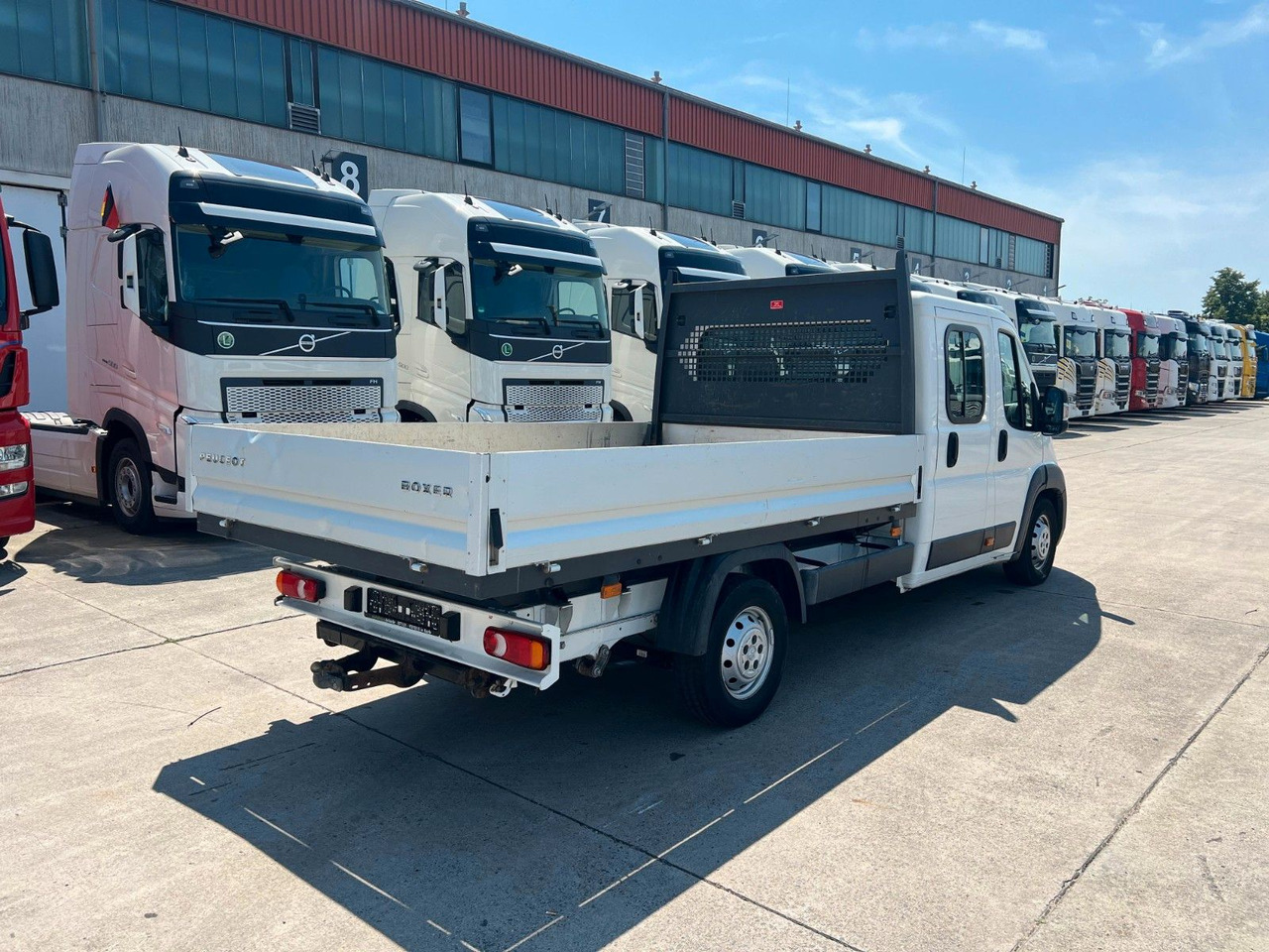 Peugeot Boxer * EURO 6 * 7 SITZER * 4 TÜRER * SCHALTGETR - Van flatbed, Van kombi: gambar 4 Peugeot Boxer * EURO 6 * 7 SITZER * 4 TÜRER * SCHALTGETR - Van flatbed, Van kombi: gambar 4
