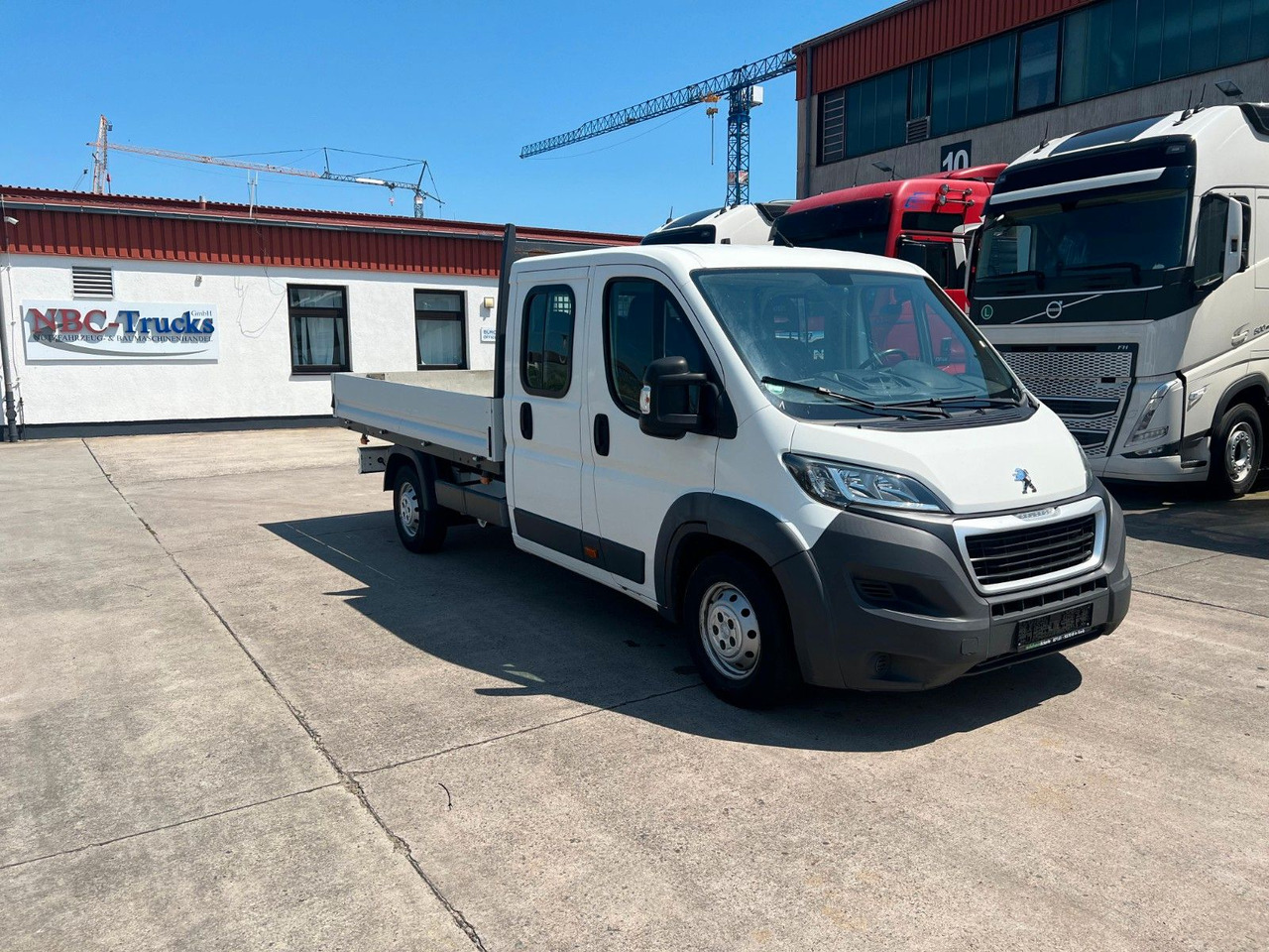 Peugeot Boxer * EURO 6 * 7 SITZER * 4 TÜRER * SCHALTGETR - Van flatbed, Van kombi: gambar 3 Peugeot Boxer * EURO 6 * 7 SITZER * 4 TÜRER * SCHALTGETR - Van flatbed, Van kombi: gambar 3
