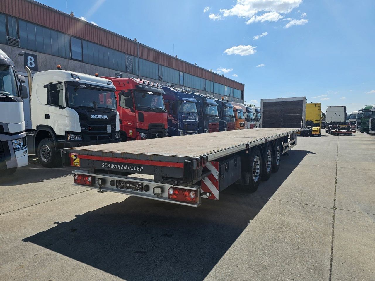 Schwarzmüller PLATEAU * J203 * J-SERIE * LIFTACHSE * - Semi-trailer flatbed: gambar 5 Schwarzmüller PLATEAU * J203 * J-SERIE * LIFTACHSE * - Semi-trailer flatbed: gambar 5