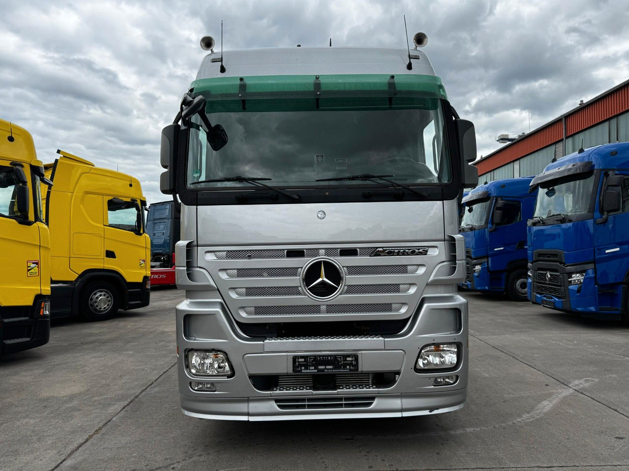 Mercedes-Benz ACTROS 1844 * AUTOMATIK * TOP * NEUE REIFEN - Tractor head: gambar 2 Mercedes-Benz ACTROS 1844 * AUTOMATIK * TOP * NEUE REIFEN - Tractor head: gambar 2