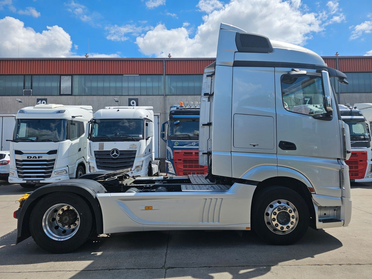 Mercedes-Benz ACTROS 1851 * 2X VORHANDEN * ACC * STANDH. *EUR5 - Tractor head: gambar 4 Mercedes-Benz ACTROS 1851 * 2X VORHANDEN * ACC * STANDH. *EUR5 - Tractor head: gambar 4