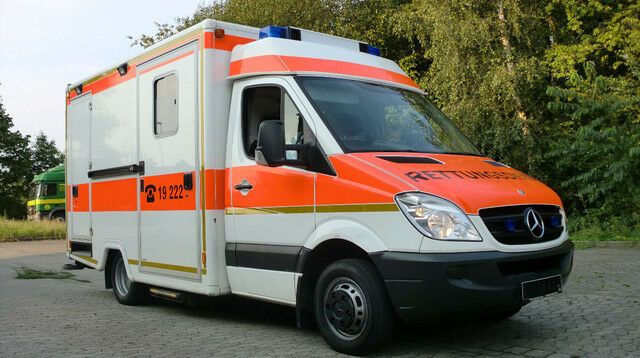 Mercedes-Benz Sprinter 516 CDI /on Stock / - Ambulans: gambar 3 Mercedes-Benz Sprinter 516 CDI /on Stock / - Ambulans: gambar 3