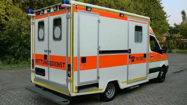 Mercedes-Benz Sprinter 516 CDI /on Stock / Mercedes-Benz Sprinter 516 CDI /on Stock / - Ambulans: gambar 4 Mercedes-Benz Sprinter 516 CDI /on Stock / Mercedes-Benz Sprinter 516 CDI /on Stock / - Ambulans: gambar 4