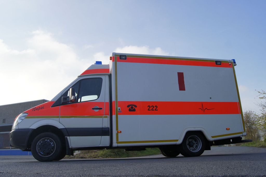 Mercedes-Benz Sprinter 516 WAS - Ambulans: gambar 5 Mercedes-Benz Sprinter 516 WAS - Ambulans: gambar 5