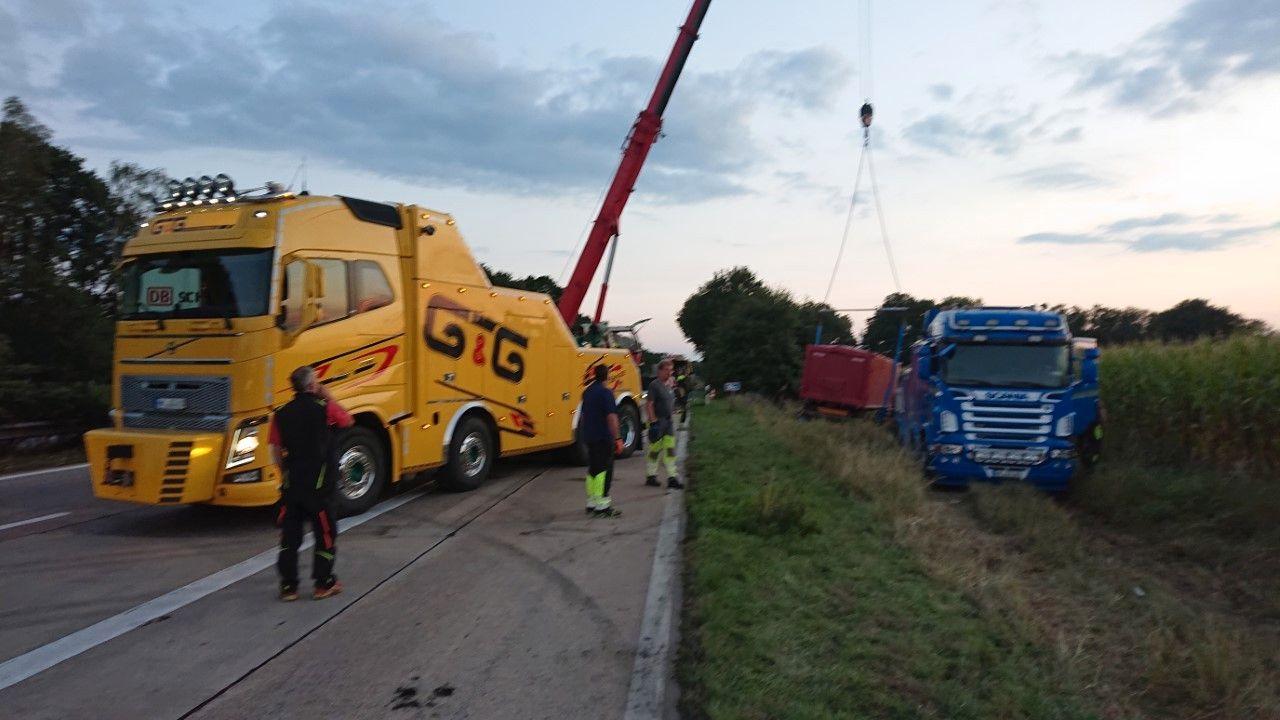 Scania EMPEL Berger - Mobil derek: gambar 4 Scania EMPEL Berger - Mobil derek: gambar 4