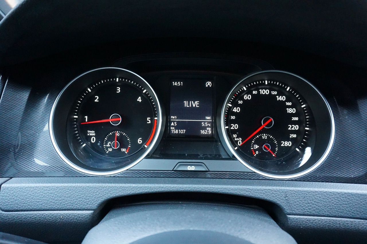 Volkswagen Golf 2.0 TDI DSG BMT GTD - Mobil sedan: gambar 5 Volkswagen Golf 2.0 TDI DSG BMT GTD - Mobil sedan: gambar 5