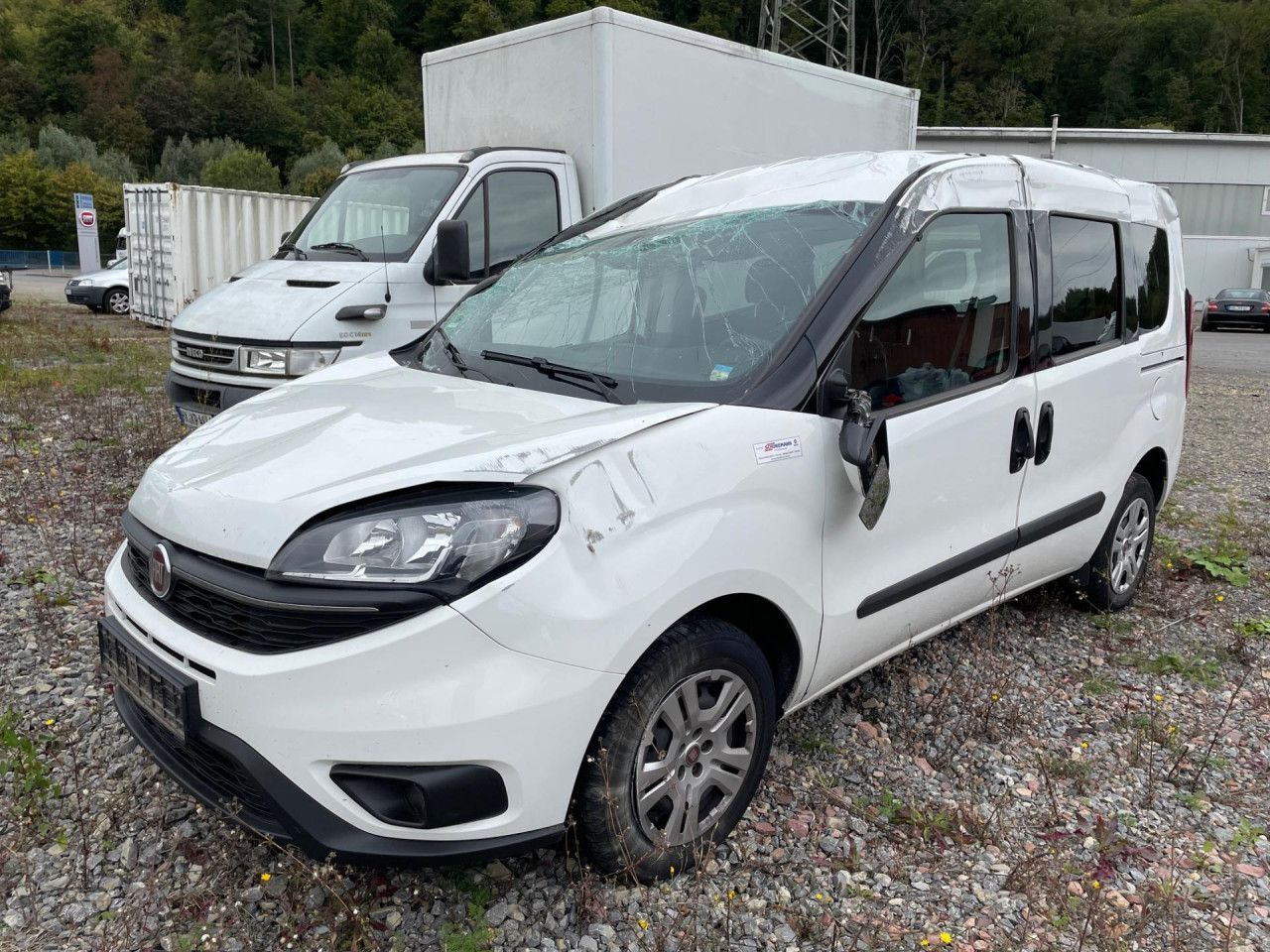 Fiat Doblo Maxi 1.6 M-Jet Euro6 Klima ZV - Van penumpang: gambar 2 Fiat Doblo Maxi 1.6 M-Jet Euro6 Klima ZV - Van penumpang: gambar 2