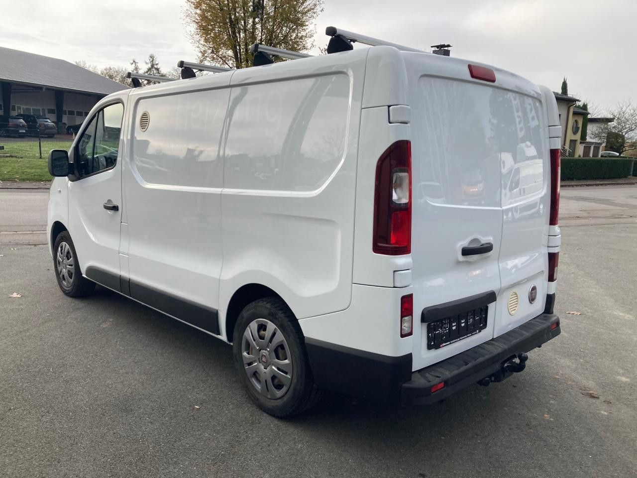 Fiat Talento SX 1.6 Ecojet (L1H1) Euro6 Klima AHK ZV Fiat Talento SX 1.6 Ecojet (L1H1) Euro6 Klima AHK ZV - Van kecil: gambar 5 Fiat Talento SX 1.6 Ecojet (L1H1) Euro6 Klima AHK ZV Fiat Talento SX 1.6 Ecojet (L1H1) Euro6 Klima AHK ZV - Van kecil: gambar 5