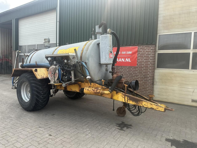 Enkelas waterwagen - Gebruikt - Penyebar kotoran: gambar 2 Enkelas waterwagen - Gebruikt - Penyebar kotoran: gambar 2
