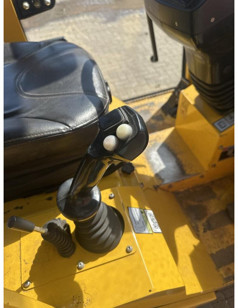 Loader konstruksi Eurotrac W13 CF: gambar 9