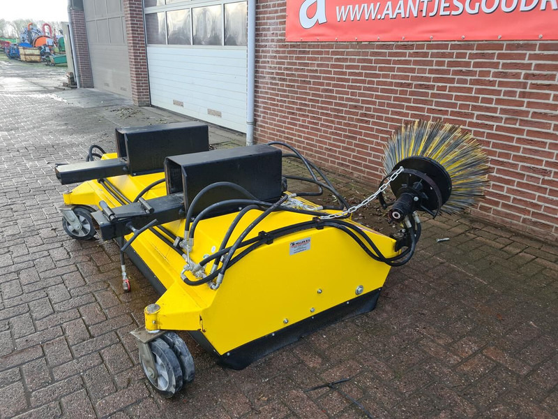 MTS bezem met lepel insteek - Sapu: gambar 2 MTS bezem met lepel insteek - Sapu: gambar 2