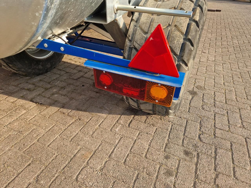Penyebar kotoran baru Onbekend Waterwagen: gambar 6