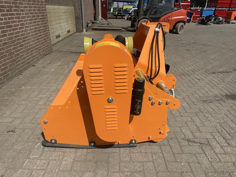 Unika 2300 - Mesin pemotong chopper/ Mulcher: gambar 4 Unika 2300 - Mesin pemotong chopper/ Mulcher: gambar 4